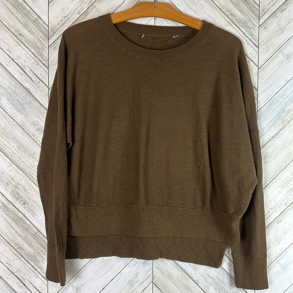 Vince Lightweight Sweater - Picture 1 of 7